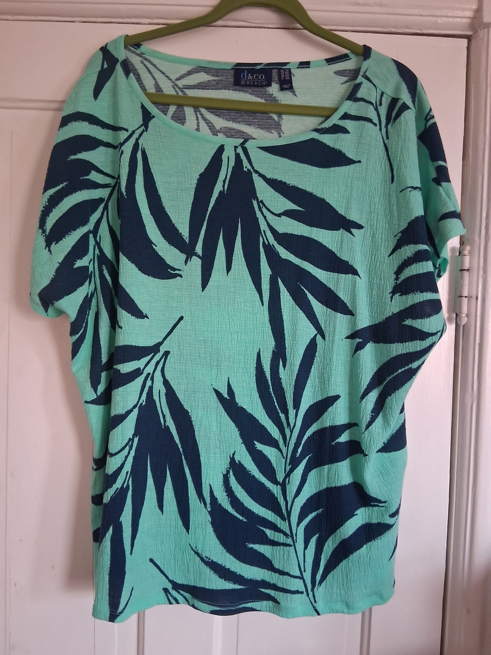 d&co Beach Mint Green Short Sleeve Leaf Print Tee